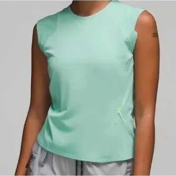 lululemon athletica Tops - Lululemon Athletica Cap Sleeve Hiking Tank size 2